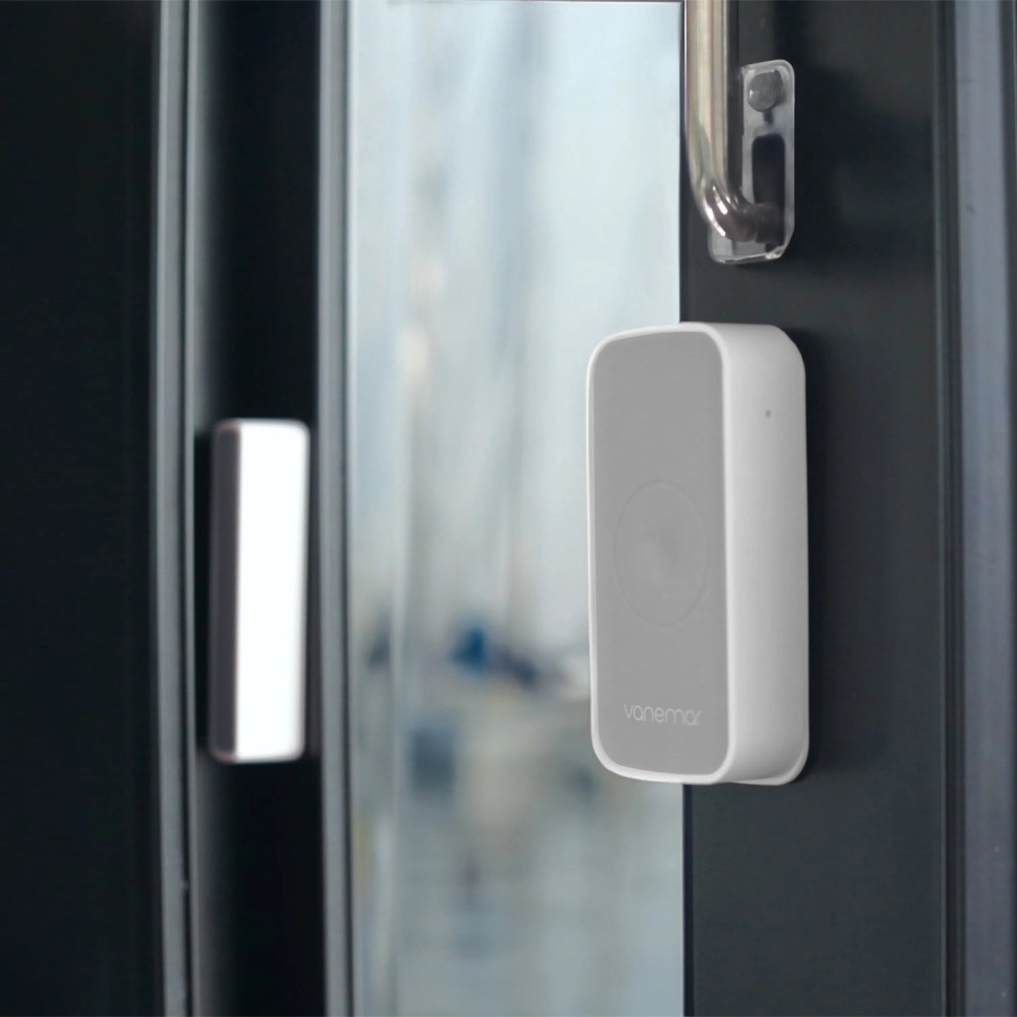 View of vanemar entry sensor on the door.