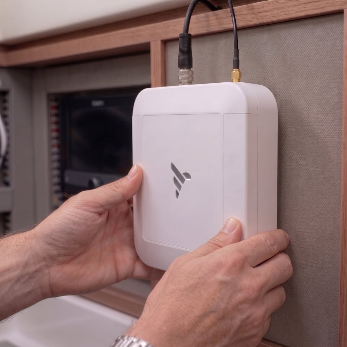 Easy installation of Vanemar devices aboard